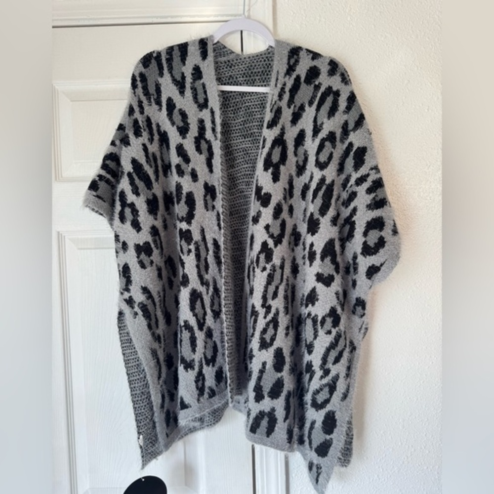 Sunshine & Rhodes boutique Gray Animal Print Women's Poncho